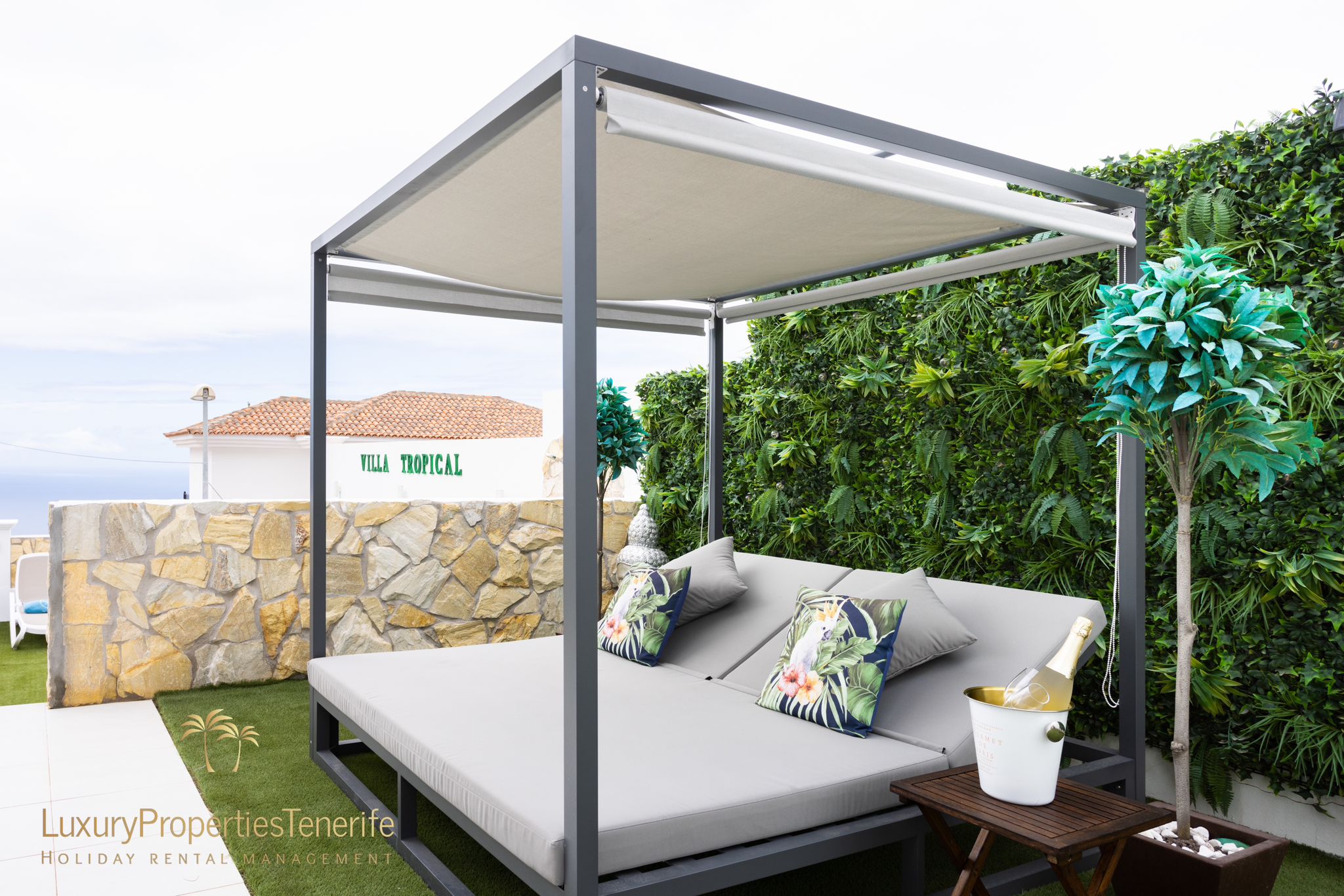 Vila Tropical — pergolă